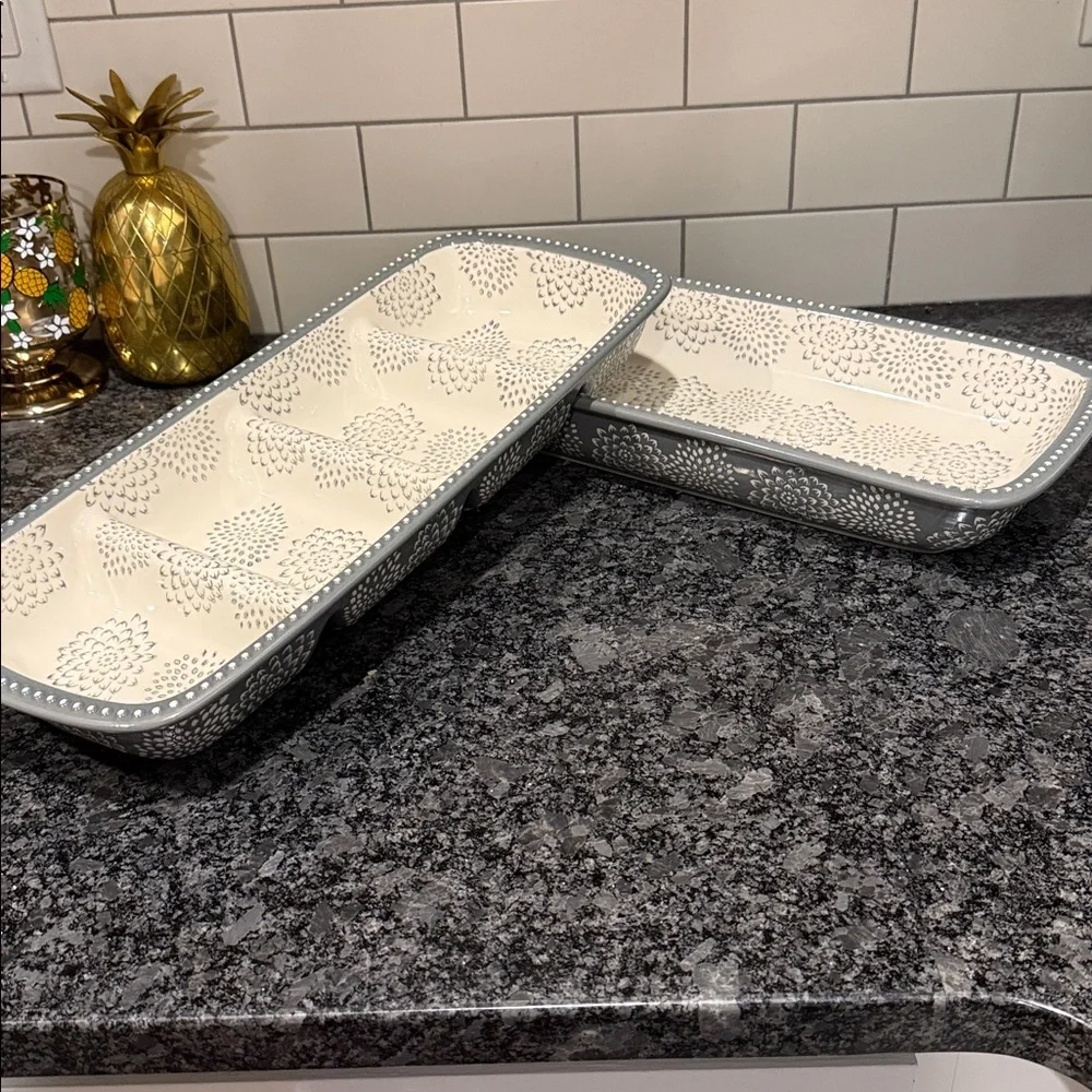 Elegant Cream and Gray Floral Tray Set of TWO - Picture 11 of 11